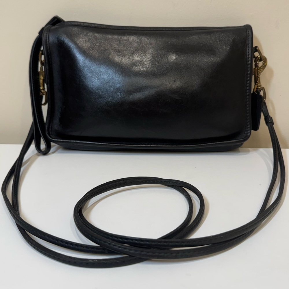 Vintage Coach 9455 Black Leather Zippered Clutch / Basic Bag (1980s–Early 1990s) - Picture 8 of 16